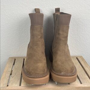 Universal Thread Brown Ankle Booties with Knit Cuff Size 7.5